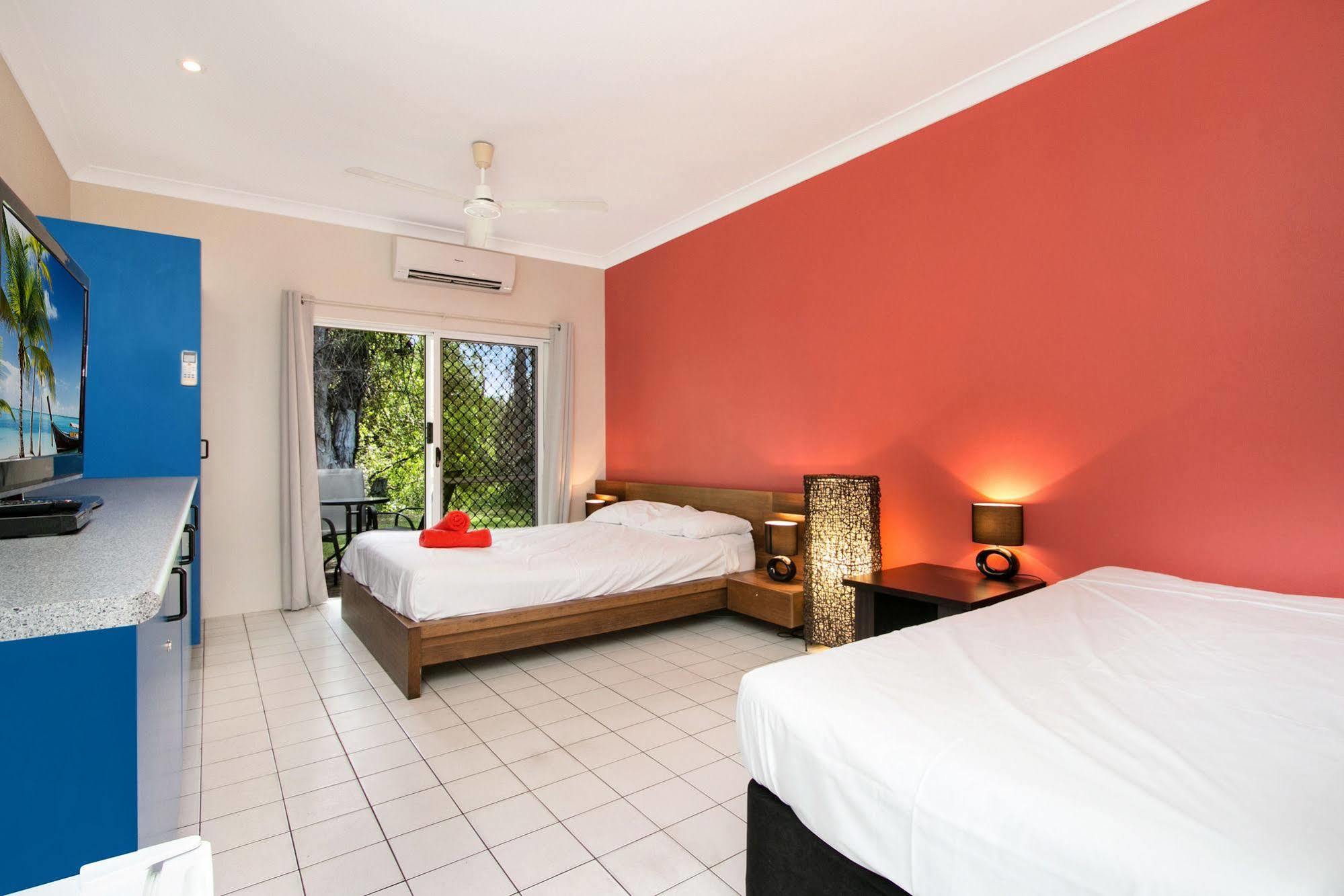 Coral Beach Lodge Port Douglas Exterior photo