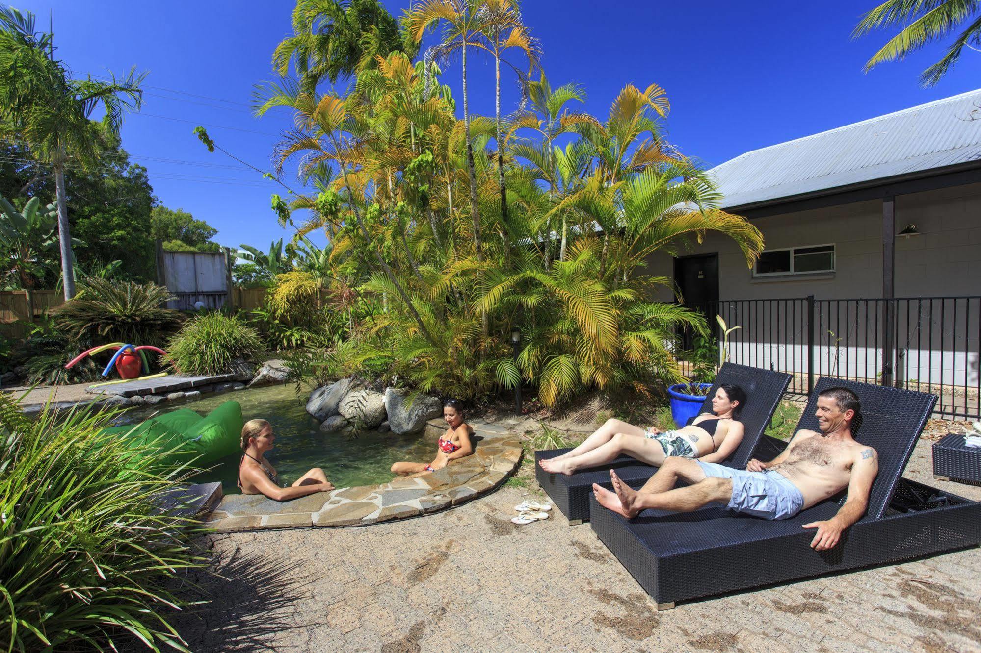 Coral Beach Lodge Port Douglas Exterior photo